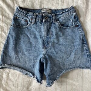 Abercrombie High Rise Dad Short